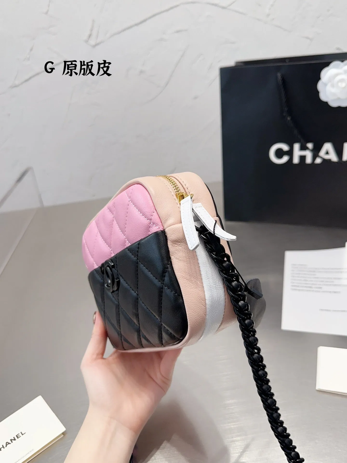 CC689 Mini Camera Case / 4.7 × 6.6 × 2 in