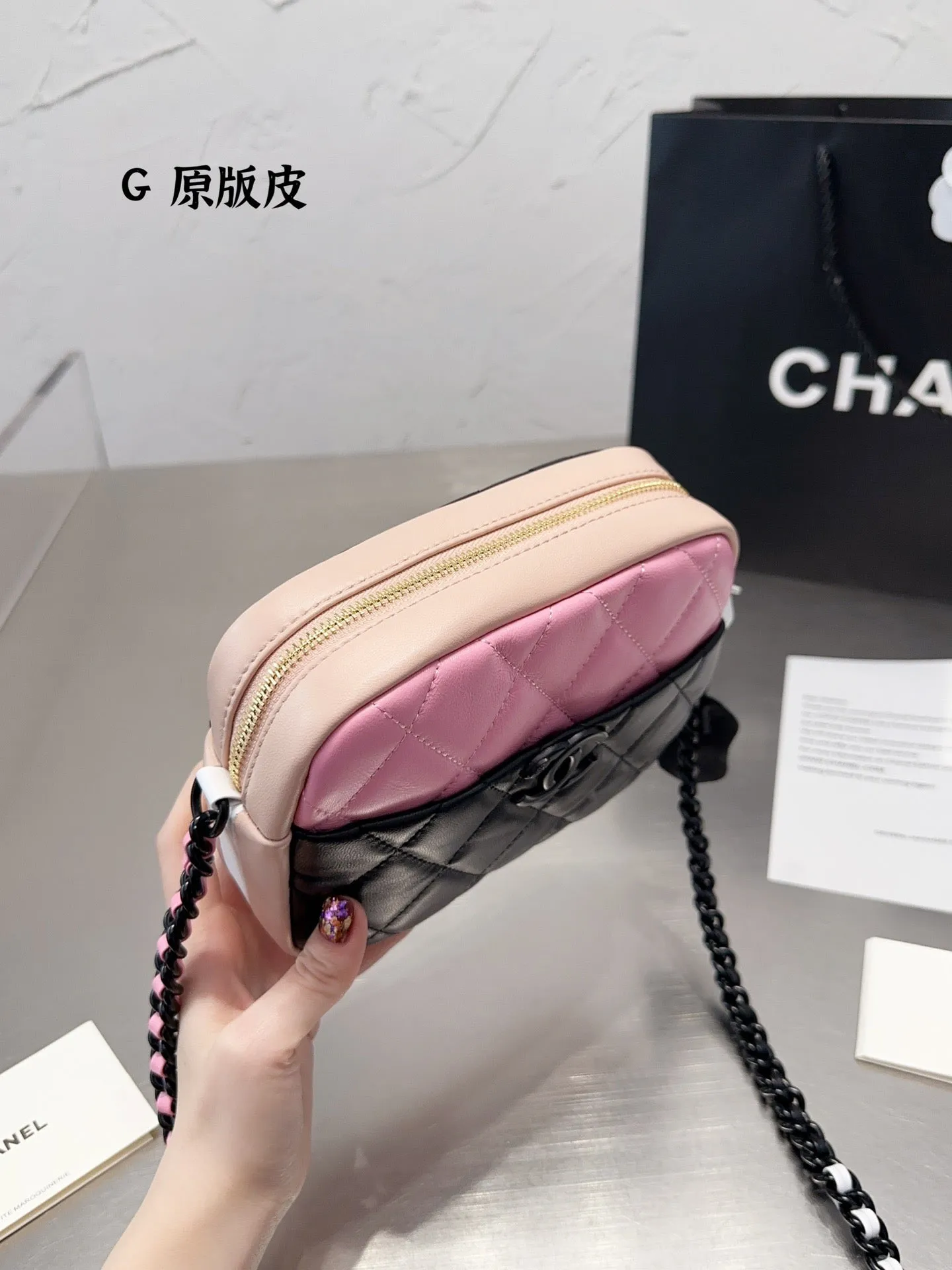 CC689 Mini Camera Case / 4.7 × 6.6 × 2 in