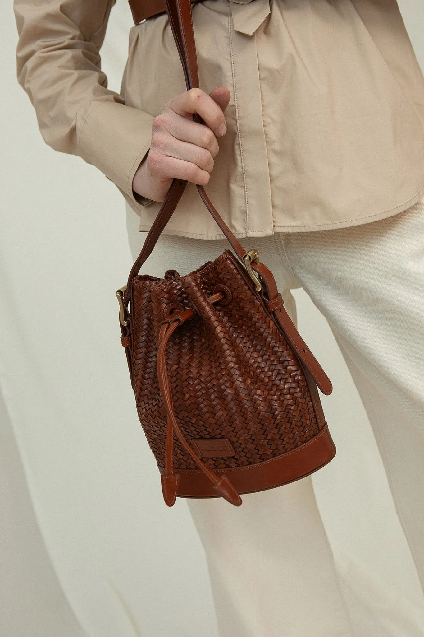Gaya Mini Black Dama Bucket Bag