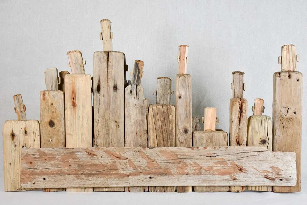 Panoramic sculpture by JP Dreano - 19 characters 28"